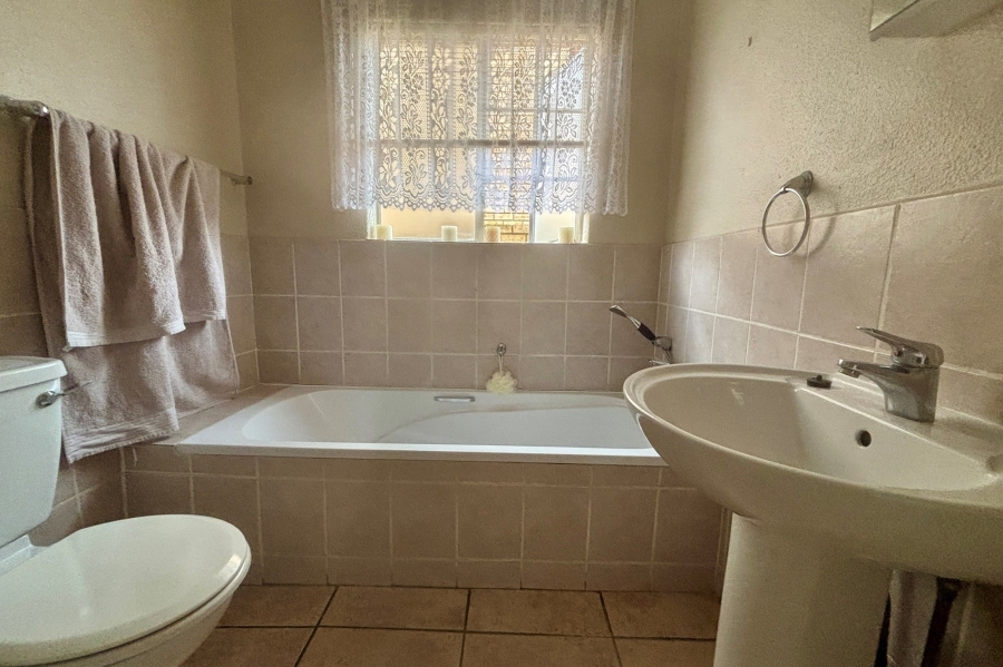 2 Bedroom Property for Sale in Sasolburg Ext 11 Free State